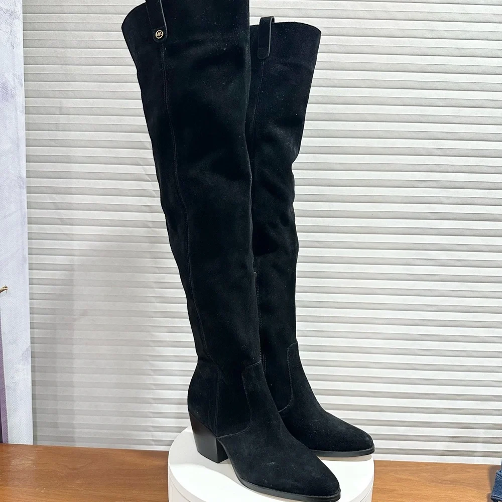 🌸MICHAEL KORS🌸 Black Size: 6.5